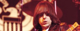 SMRT SI ŘÍKÁ ROCK'N'ROLL: Johnny Ramone (42.)